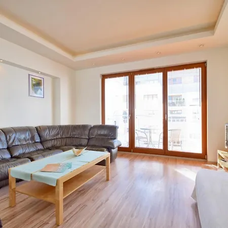 Ambria Platan Complex Ii